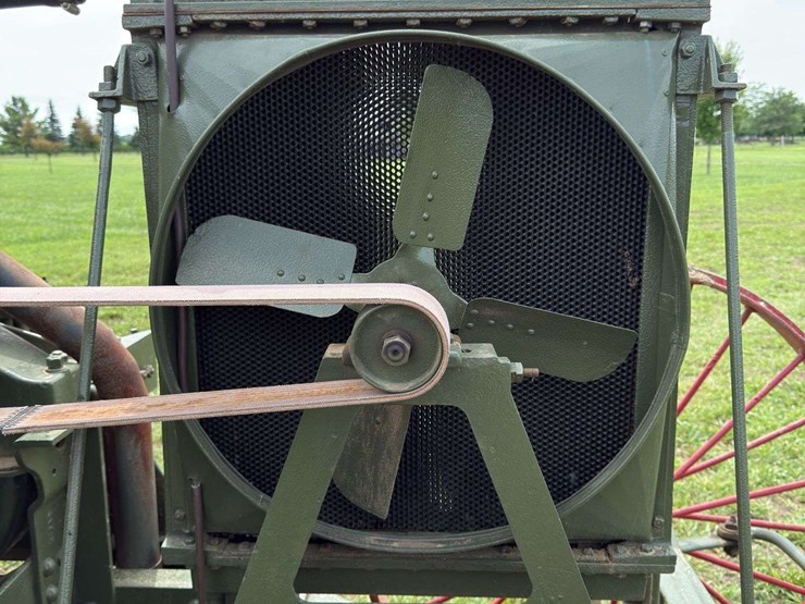 huber-super-4-tractor-image-20