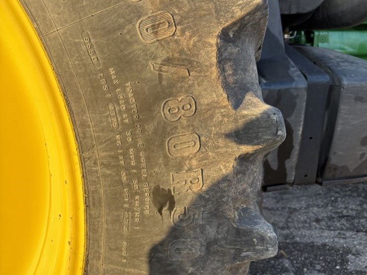 2010-john-deere-8320r-image-8