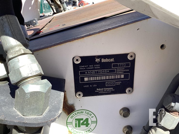 2013-bobcat-t770-image-27