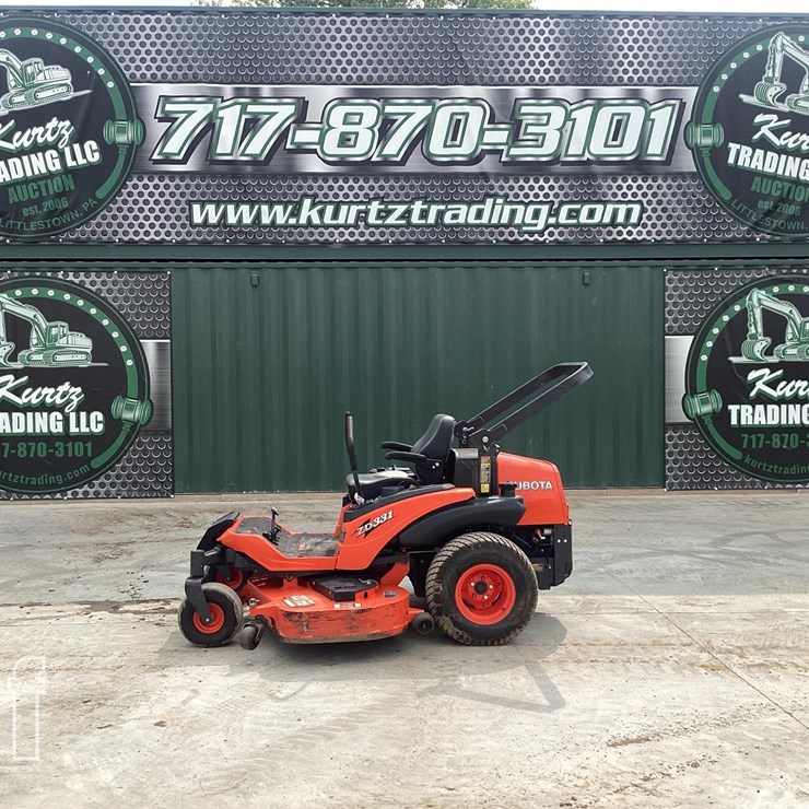 2015 KUBOTA ZD331