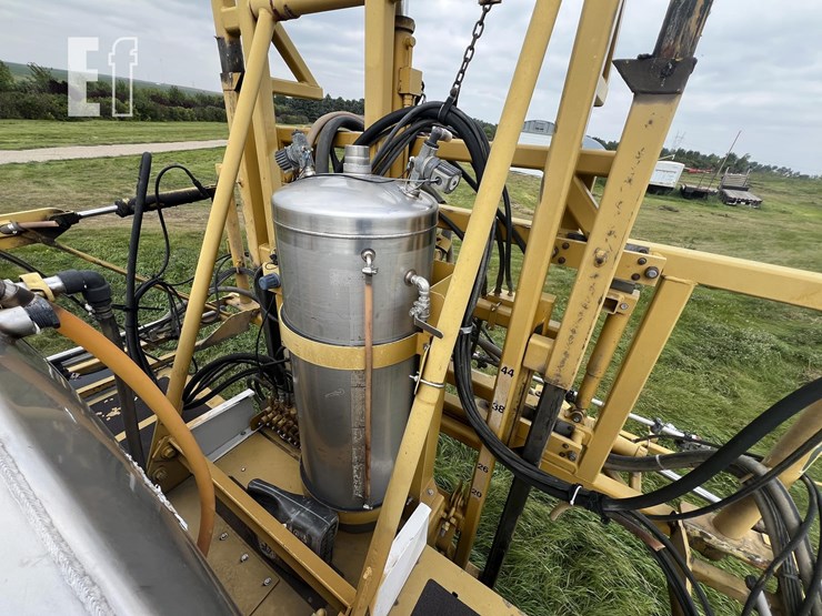 rogator-sprayer-image-25