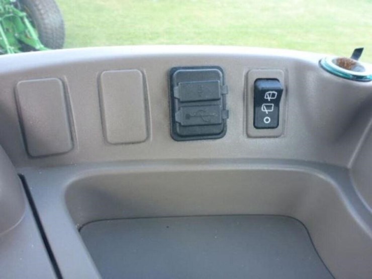 2019-john-deere-5090r-image-15