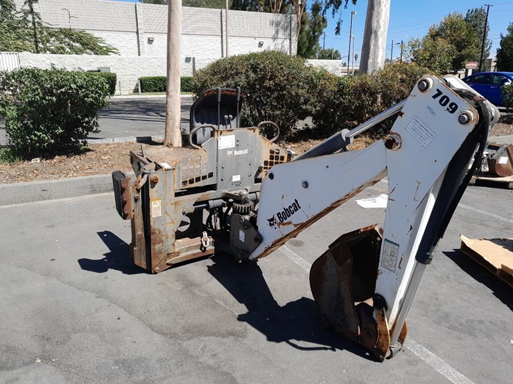 lot#-101---bobcat-709-fds-backhoe-attachment-image-1