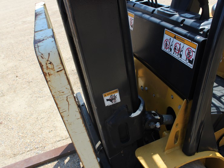 #2075-•-2011-yale-50vx-forklift-image-6