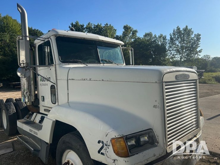 1995-freightliner-truck-(pz13851,-unit-40173)-image-4