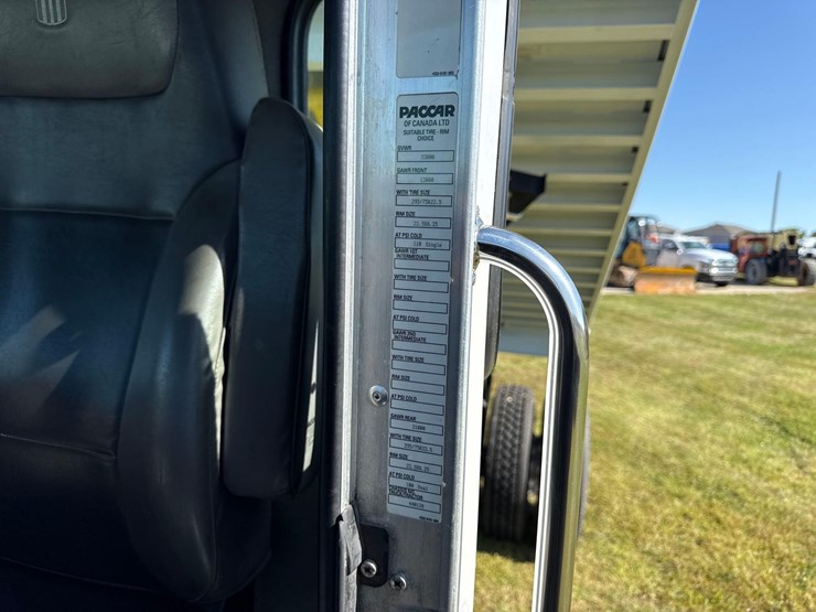 2021-kenworth-t370-image-23