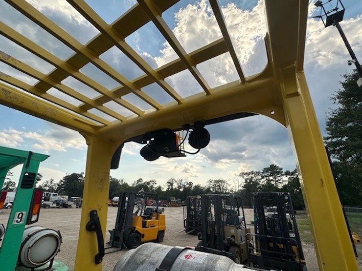 #2083-•-2019-hyster-50-port-forklift-image-15