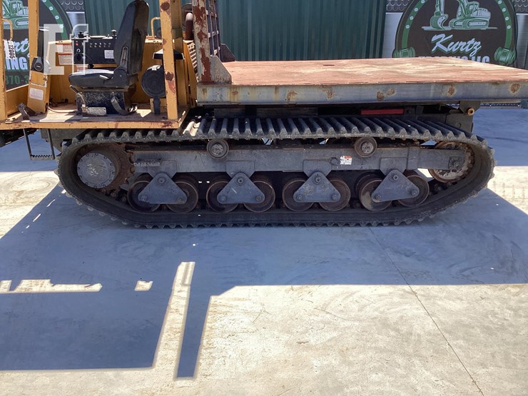2015-morooka-mst800vd-image-15