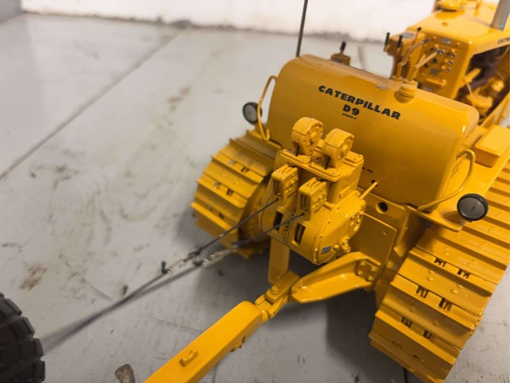 caterpillar-d9-image-17