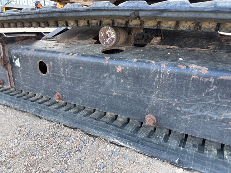caterpillar-303-image-6