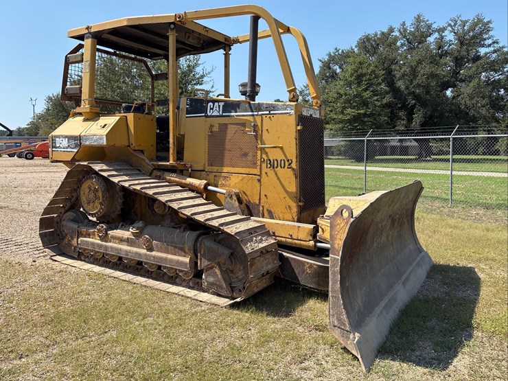 caterpillar-d5m-xl-image-4