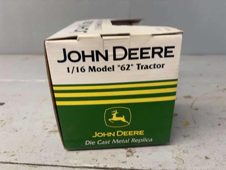 john-deere-16-image-19