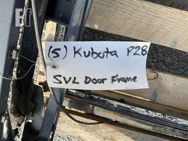 pallet-of-(5)-kubota-svl-door-frames-image-5