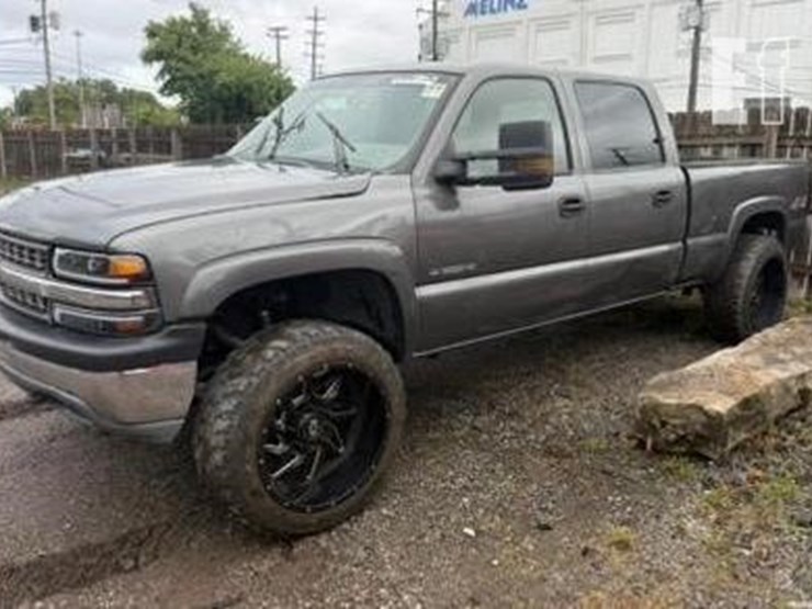 2002-chevrolet-silverado-image-4