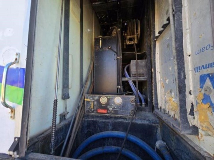 2014-western-star-4900sb-image-52