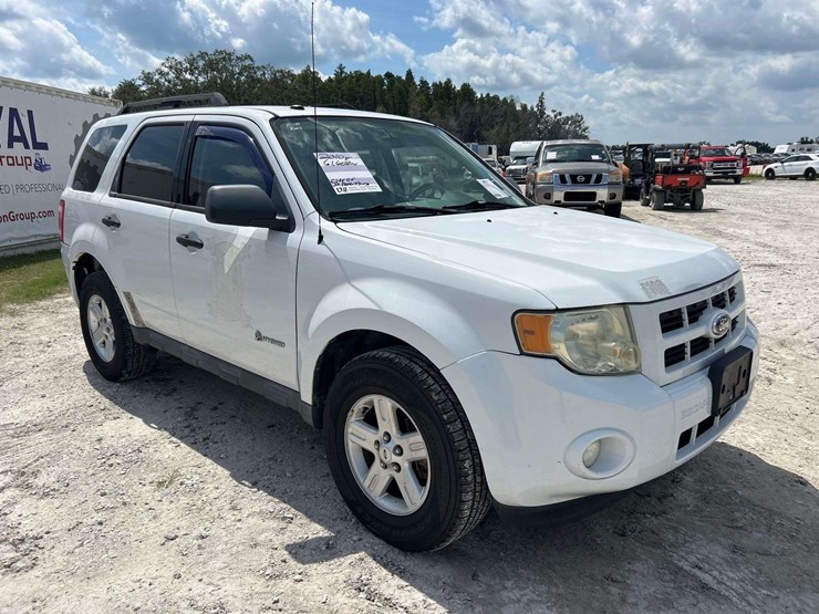 2010-ford-escape-hybrid-image-2