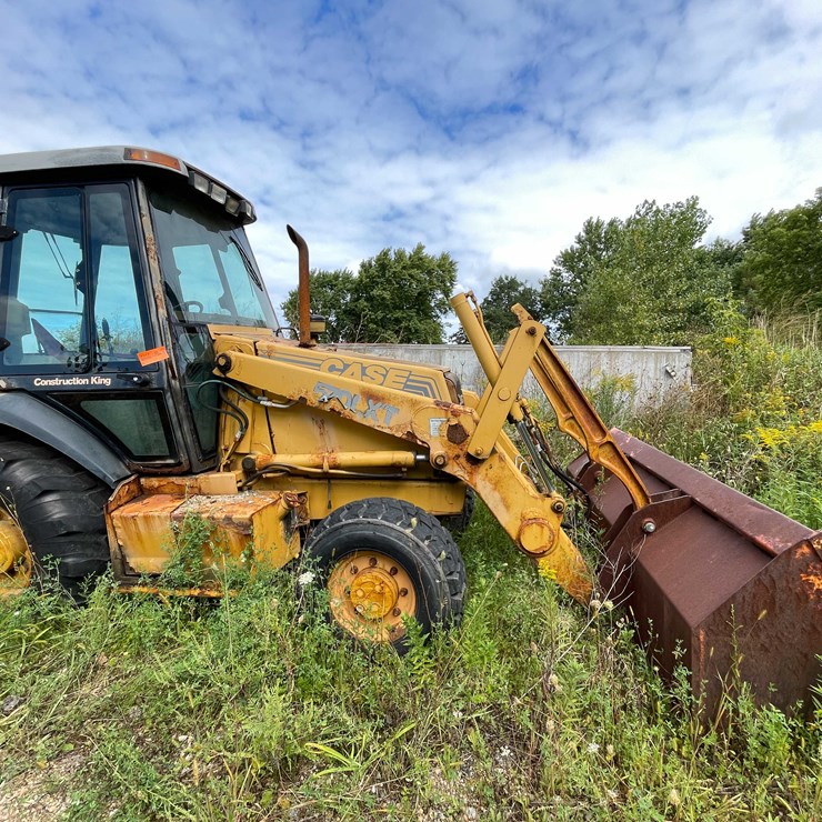 CASE 570L XT