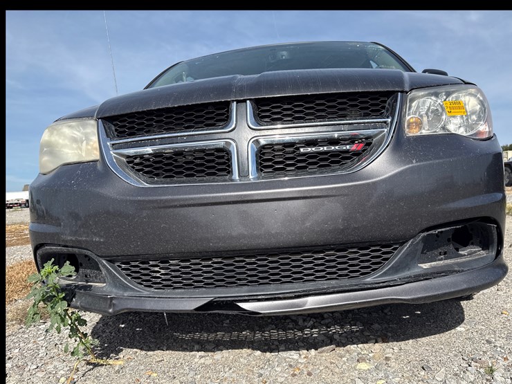 2015-dodge-grand-caravan-image-22