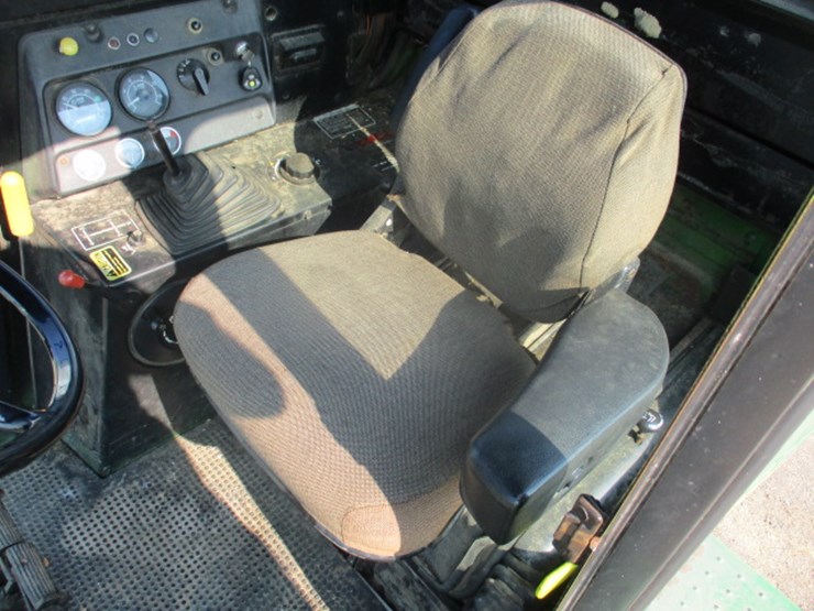 john-deere-4420-image-37