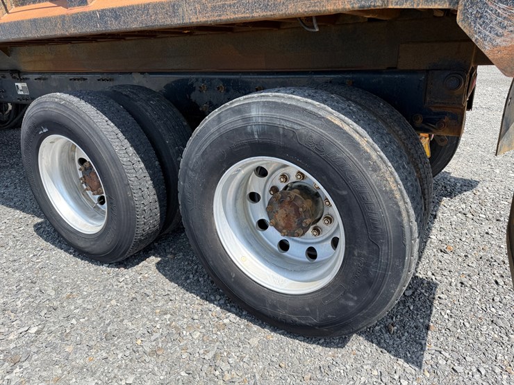 #11-•-#5197-•-2008-mack-granite-t/a-daycab-dump-truck-1m2ax04c68m003392-image-13
