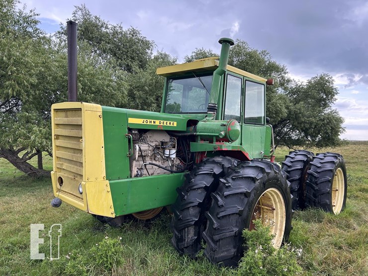 1976-versatile-700-image-1