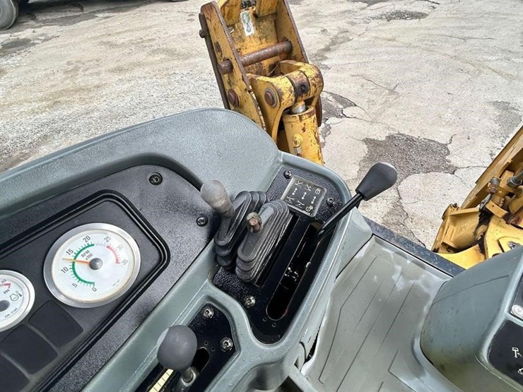 2006-caterpillar-416d-image-28