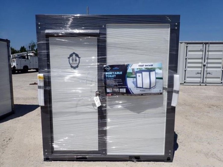 unused-bastone-portable-restroom-image-1