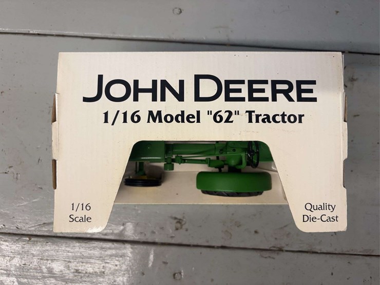 john-deere-16-image-22