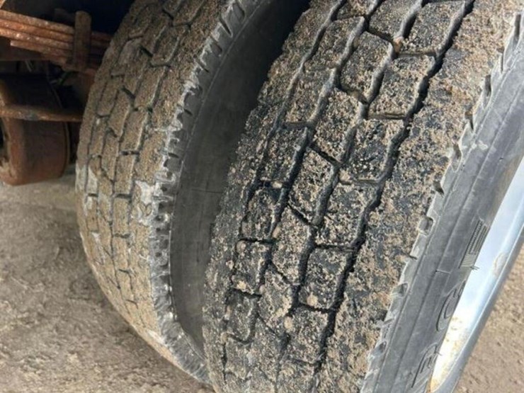 2013-ford-f750-xl-image-34