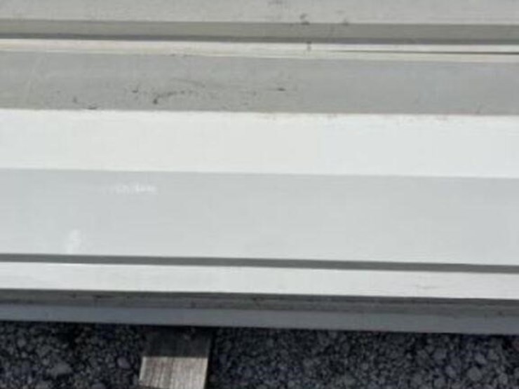unused-corrugated-steel-panel-trim-&-screws-bundle-image-1