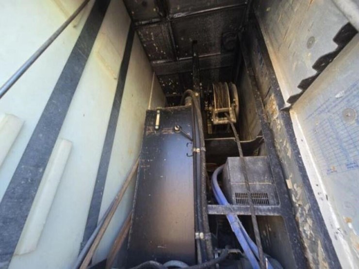 2014-western-star-4900sb-image-54