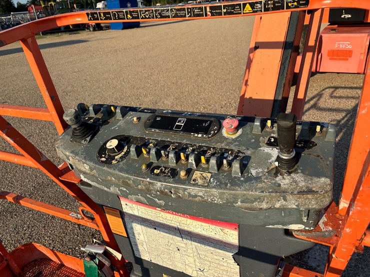 jlg-800aj-image-6