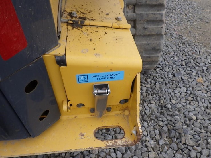 2020-deere-333g-image-18