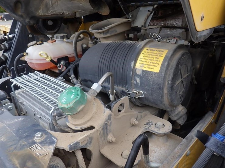 2020-deere-333g-image-16