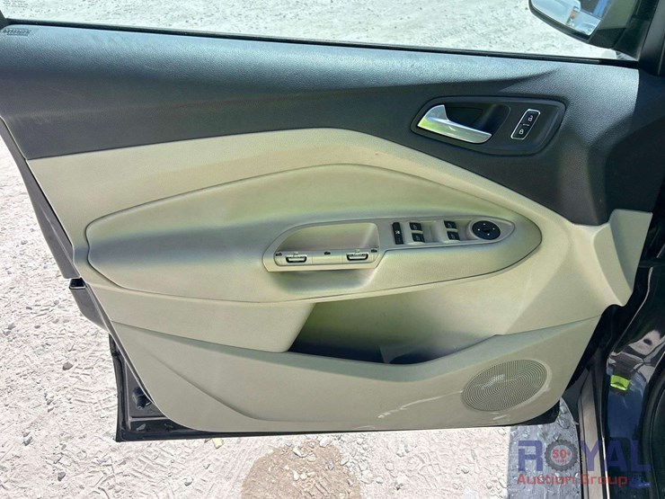 2014-ford-escape-image-9