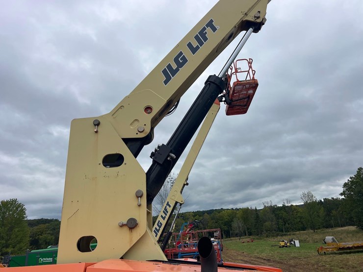jlg-800s-image-6