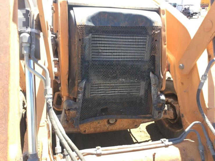 2013-case-570n-xt-image-11