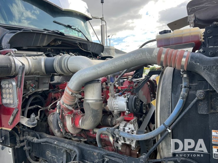 2012-kenworth-w900-image-17