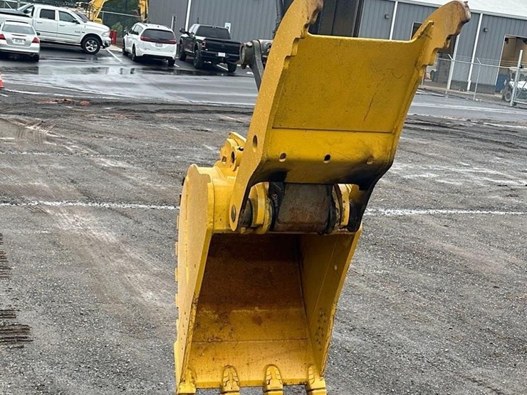 2021-deere-245g-lc-image-34