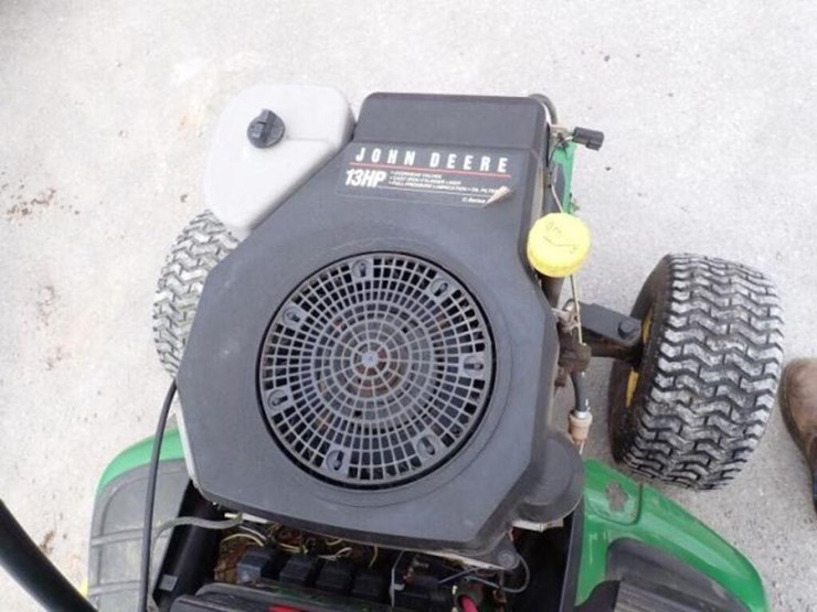 john-deere-lt133-image-8