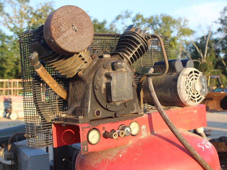 #3535-•-husky-standup-air-compressor-image-2