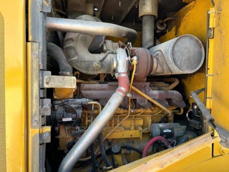 2012-deere-624k-image-19