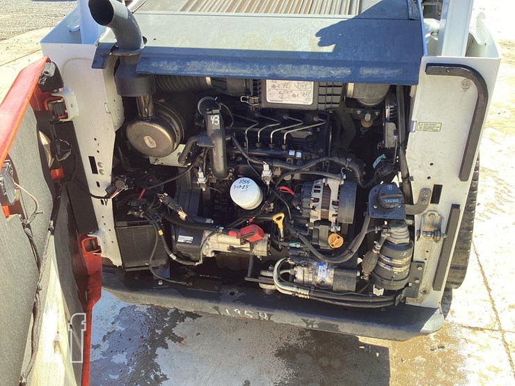 2020-bobcat-t590-image-24