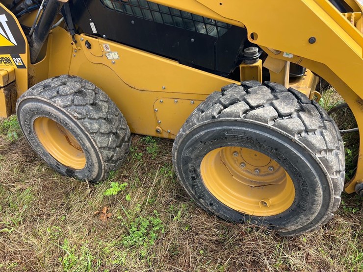 caterpillar-262d-image-13