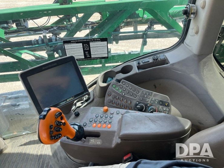 2014-john-deere-r4038-image-82