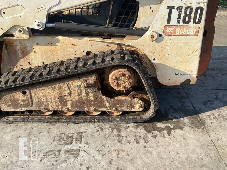 2006-bobcat-t180-image-14