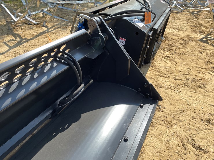#2500-•-jct-skid-steer-4-in-1-combination-bucket-image-11
