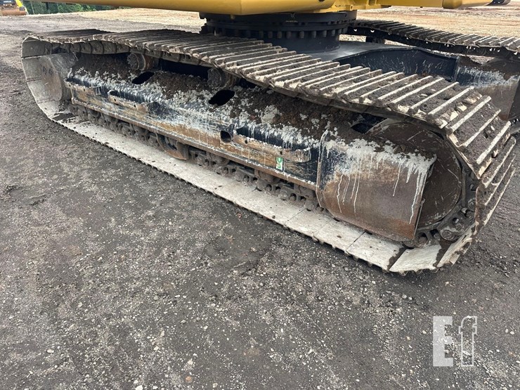 2021-caterpillar-320gc-image-23