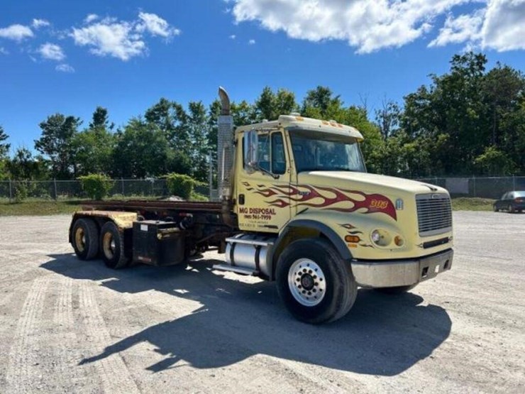 2002-freightliner-fl112-image-2