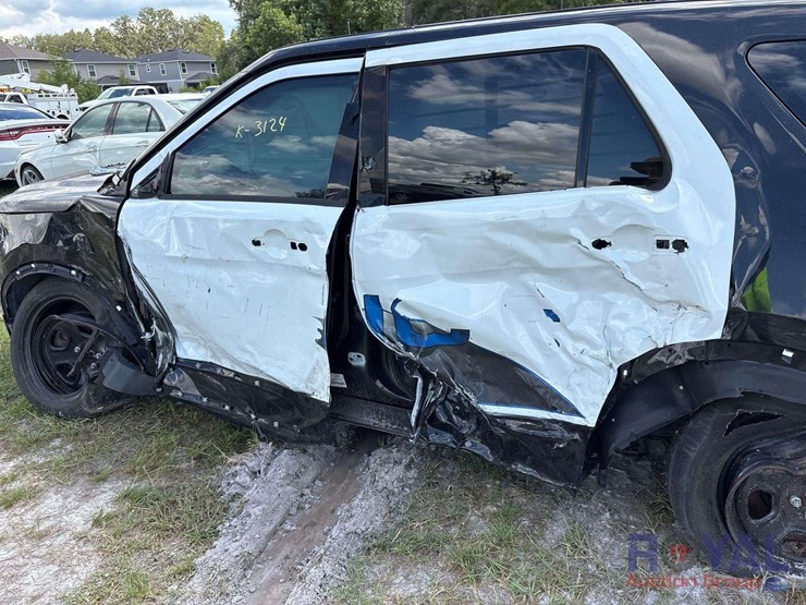 2019-ford-explorer-image-5